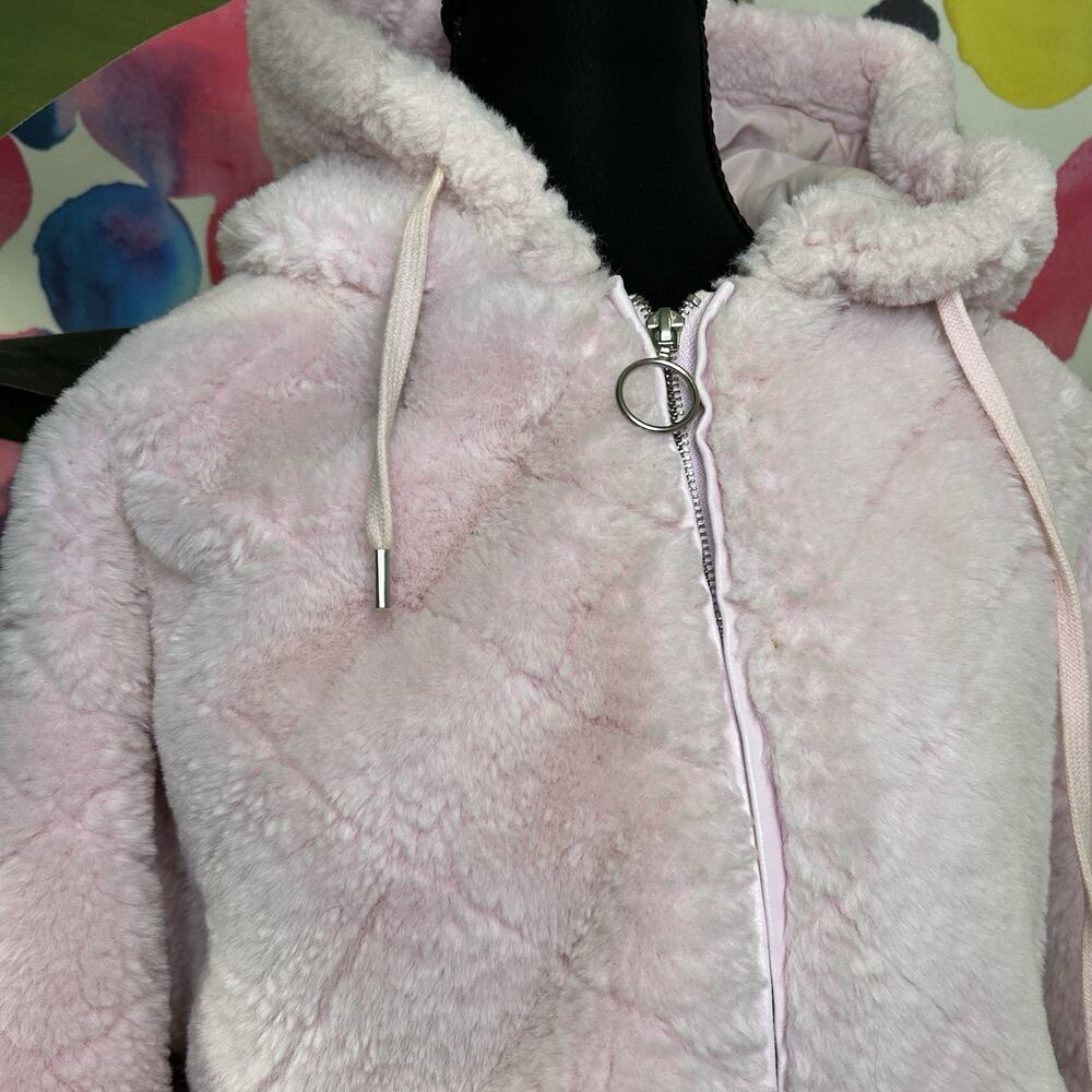 Pink Forever 21 fluffy faux fur zip-up hoodie #fairycore #pastel - Picture 3 of 6